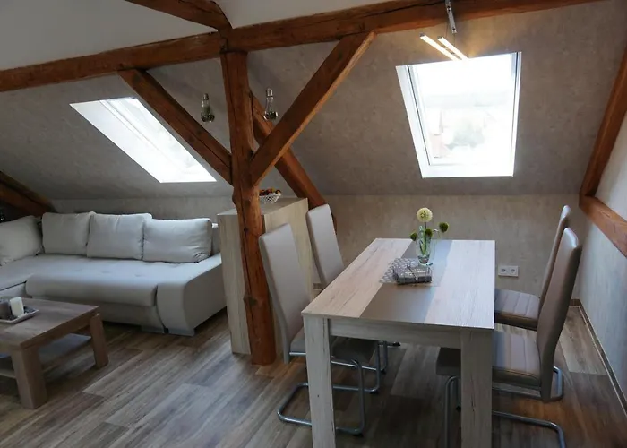 Apartment Außergewöhnliche Dachgeschosswohnung Monteure Herzlich Willkommen, Kostenloses Wlan, Kostenlose Parkplätze Königslutter am Elm